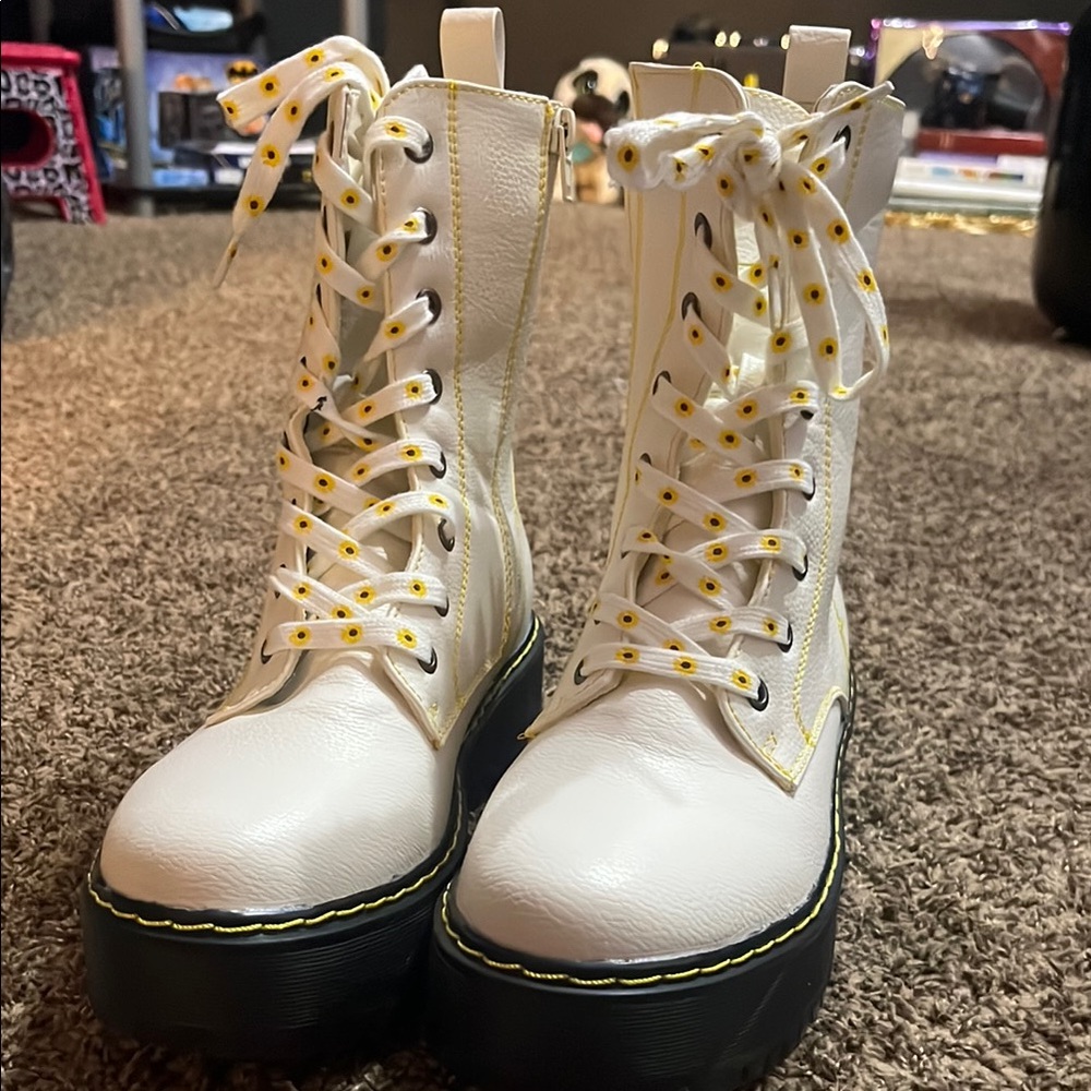 White Leather Lace-Up Boots